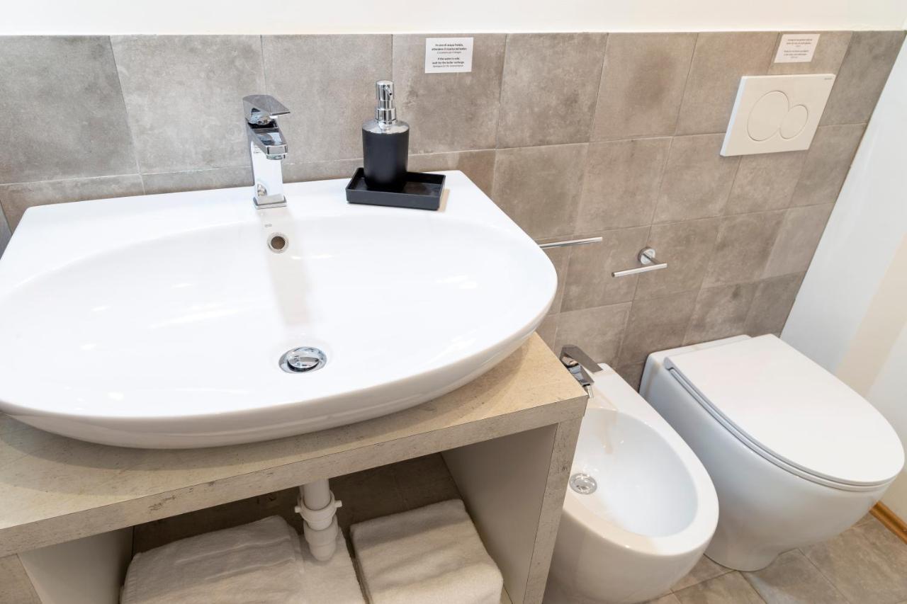 טריאסטה Pregiata Camera Con Bagno Privato - Blu Di Persia מראה חיצוני תמונה